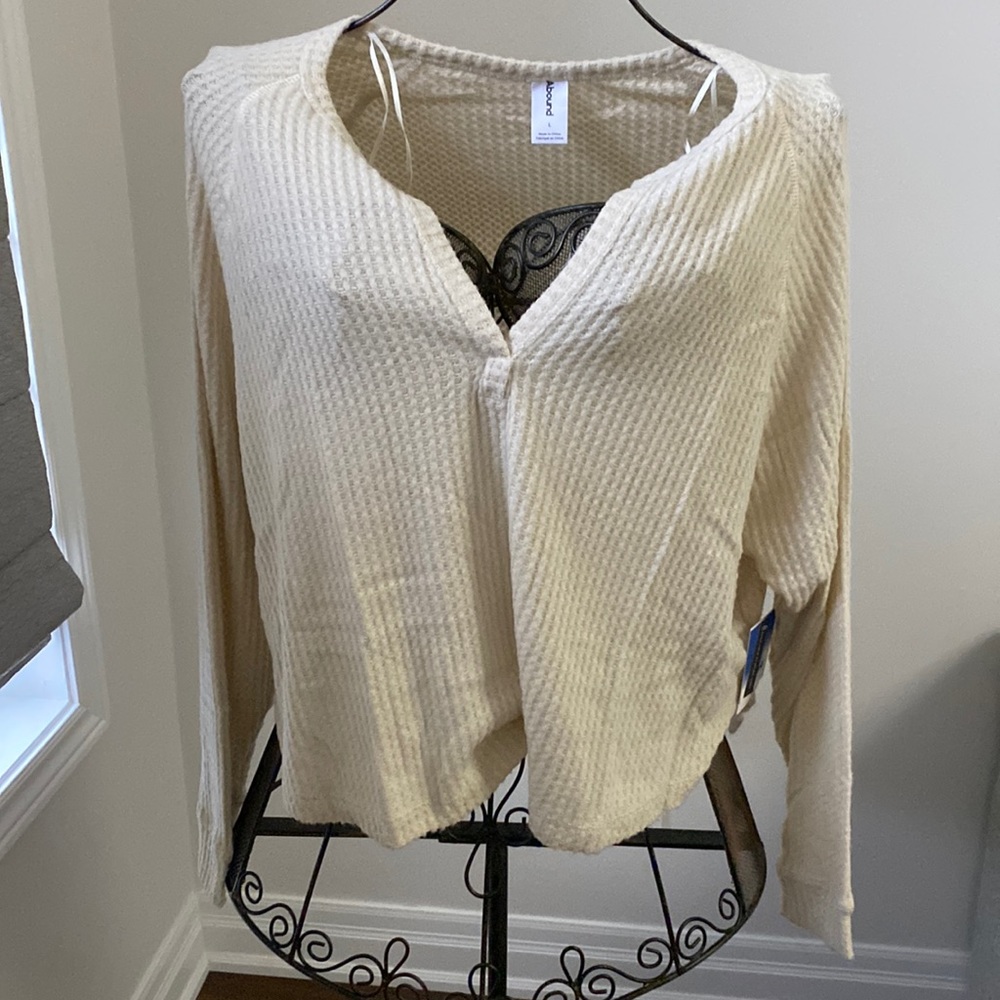 Abound raglan in tan boulder colour. BNWT